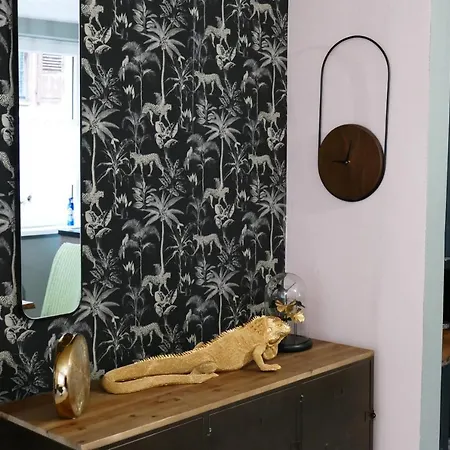 Le Des Sources: Nature, Randonnees, Detente. *