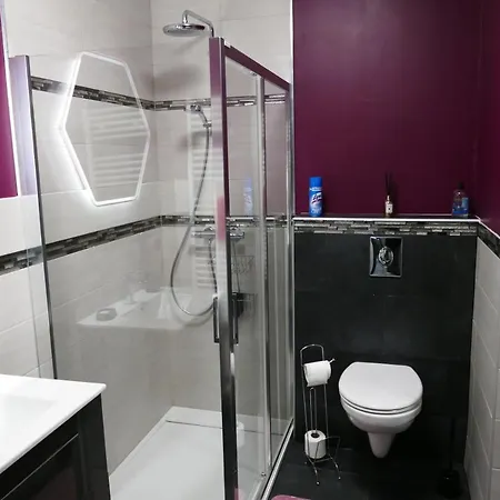 Le Des Sources: Nature, Randonnees, Detente. *